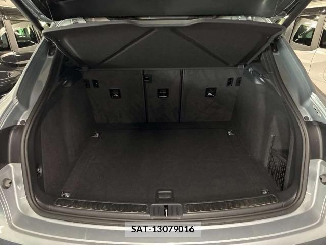 Porsche MACAN 2019-09 8647035-5