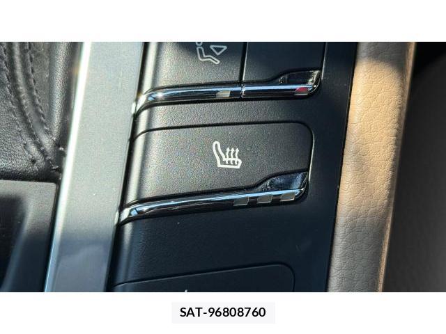 Porsche MACAN 2021 8649708-9