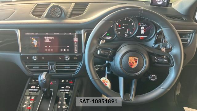 Porsche MACAN 2025-08 8651279-16