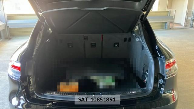 Porsche MACAN 2025-08 8651279-17