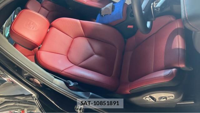Porsche MACAN 2025-08 8651279-5