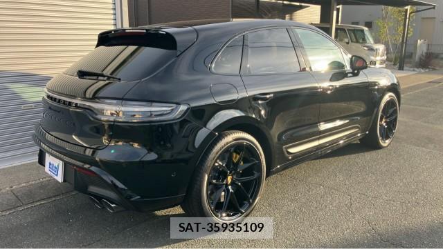 Porsche MACAN 2026-04 8651374-12