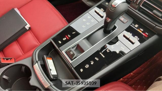 Porsche MACAN 2026-04 8651374-14