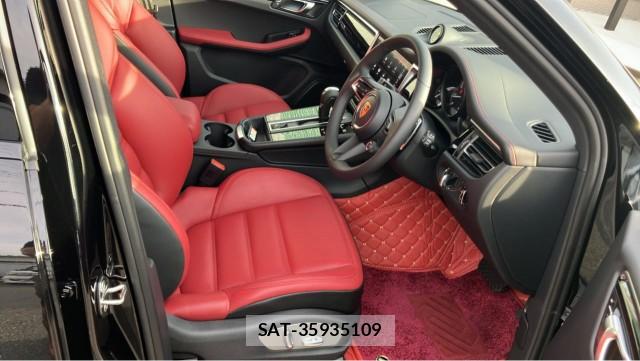 Porsche MACAN 2026-04 8651374-5