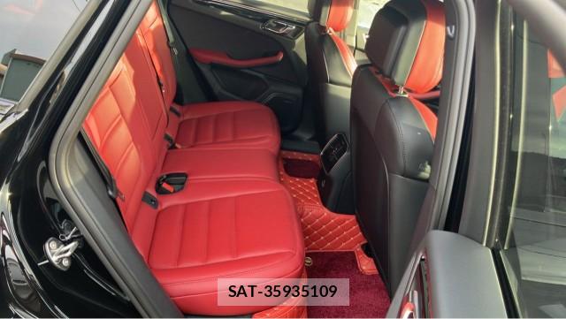 Porsche MACAN 2026-04 8651374-6
