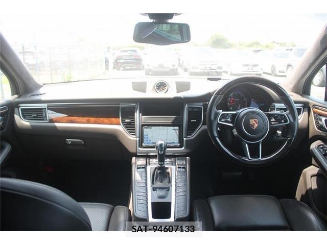 Porsche MACAN 2014-12 8651911-16
