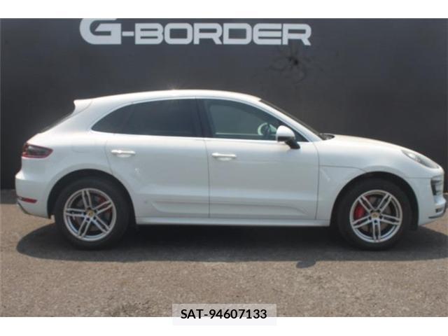 Porsche MACAN 2014-12 8651911-9