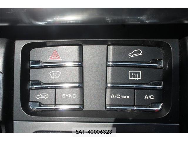 Porsche MACAN 2014-12 8651912-2