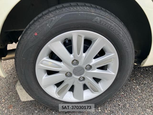 Nissan MARCH 2014-12 8646958-5