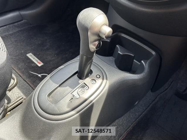 Nissan MARCH 2017-06 8649470-12