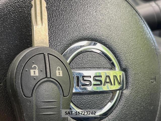 Nissan MARCH 2011-08 8653027-5