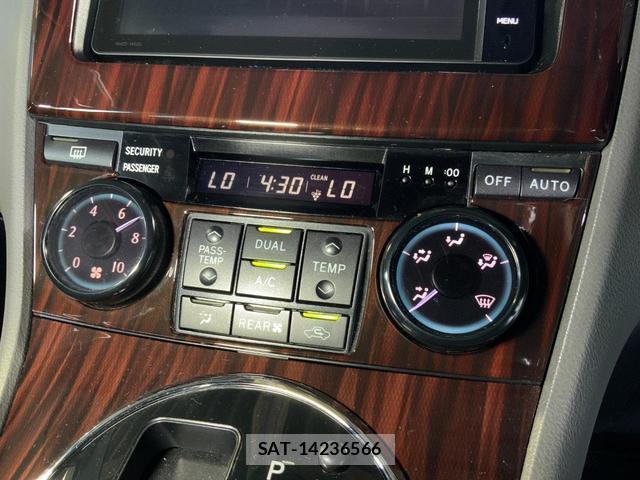 Toyota MARK X ZIO 2012-07 8653129-18