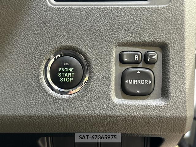 Toyota MARK X ZIO 2009-10 8653907-9