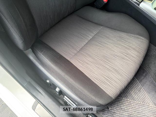Toyota MARK X 2012-02 8647470-11