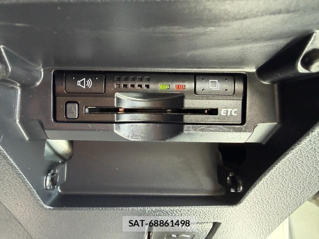Toyota MARK X 2012-02 8647470-18