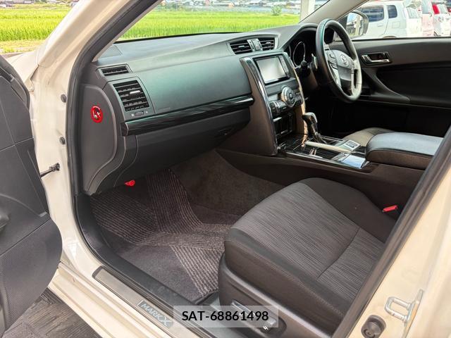 Toyota MARK X 2012-02 8647470-5
