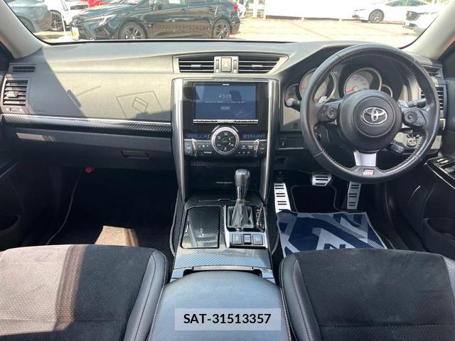 Toyota MARK X 2017-11 8648324-1