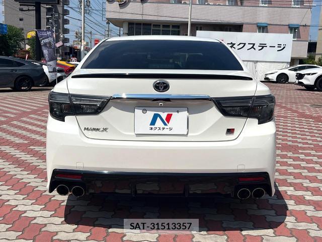 Toyota MARK X 2017-11 8648324-14