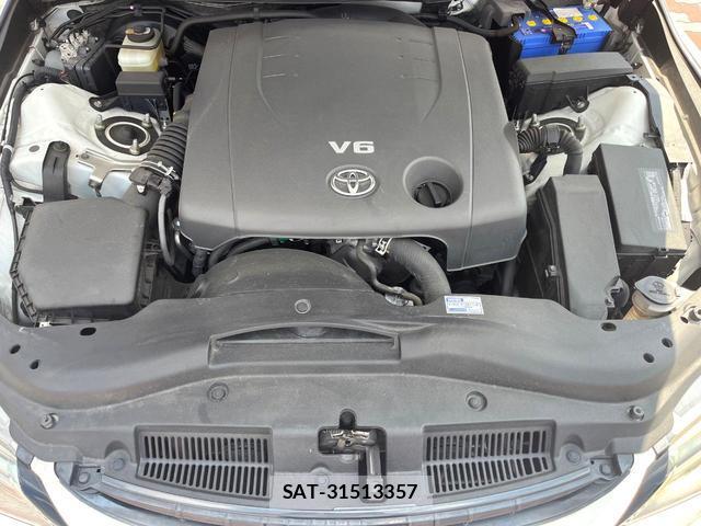 Toyota MARK X 2017-11 8648324-17