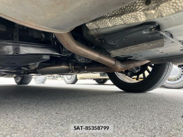 Toyota MARK X 2015-11 8648432-4