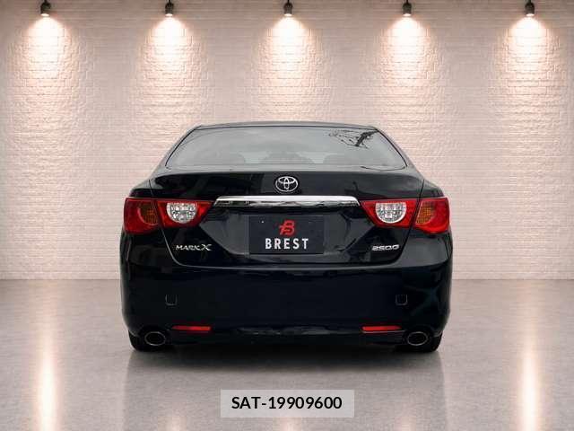 Toyota MARK X 2012-01 8652367-3
