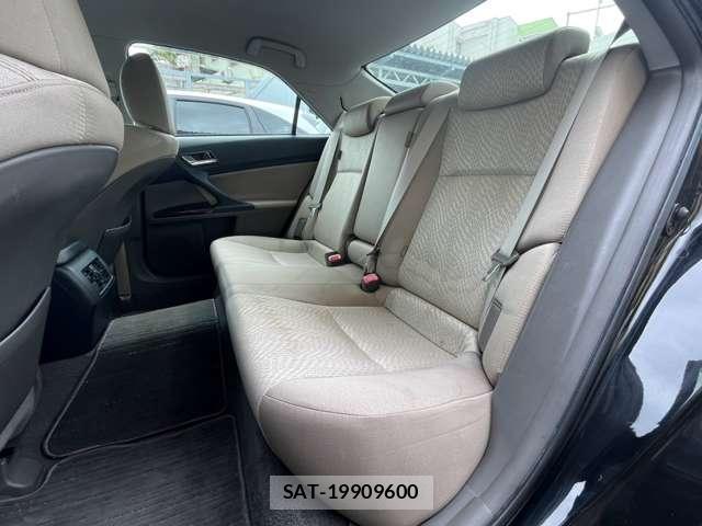 Toyota MARK X 2012-01 8652367-7