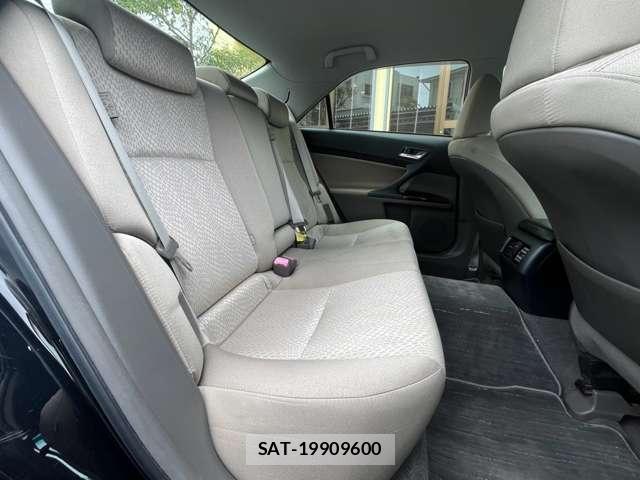 Toyota MARK X 2012-01 8652367-8