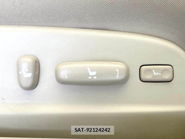 Toyota MARK X 2008-05 8652942-6