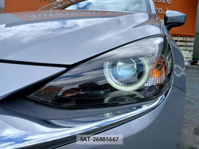 Mazda MAZDA2 2019-01 8649463-9