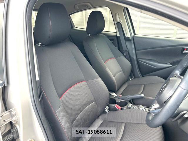 Mazda MAZDA2 2022-02 8651034-7
