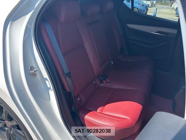 Mazda MAZDA3 2021-03 8649919-14