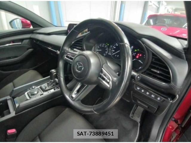 Mazda MAZDA3 2022-01 8650581-2