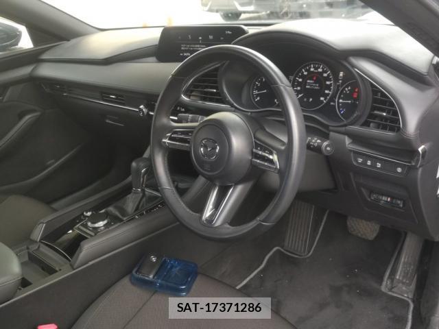 Mazda MAZDA3 2021-03 8650597-2
