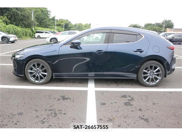 Mazda MAZDA3 2019-08 8651887-9