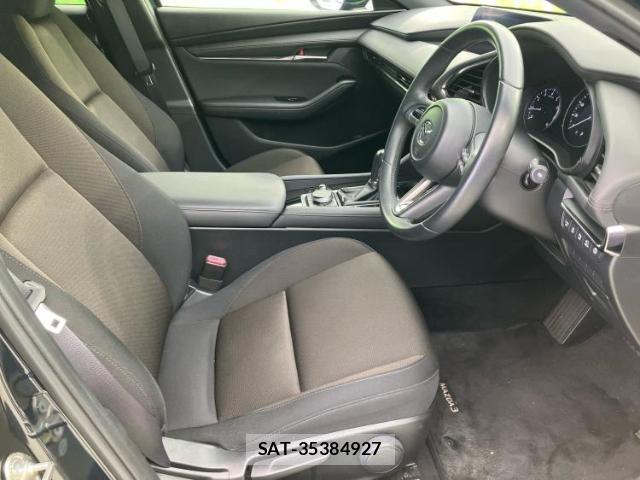 Mazda MAZDA3 2019-05 8653533-4