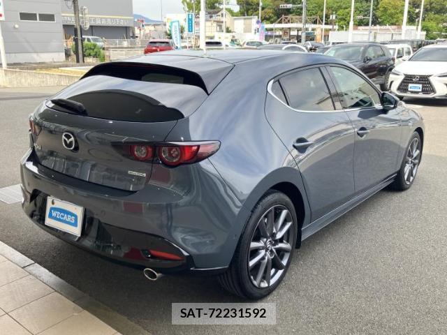 Mazda MAZDA3 2019-11 8653755-2