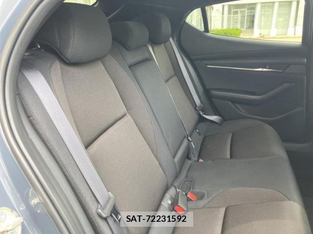 Mazda MAZDA3 2019-11 8653755-4