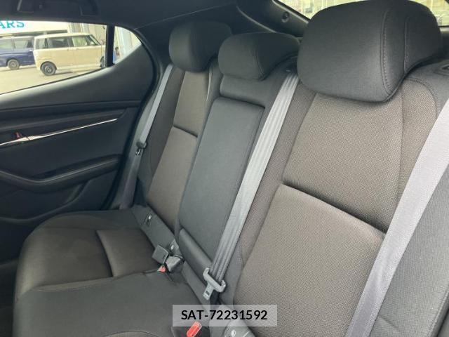 Mazda MAZDA3 2019-11 8653755-6