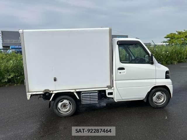 Mitsubishi MINICAB TRUCK 2010-11 8651763-12