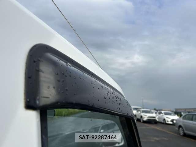 Mitsubishi MINICAB TRUCK 2010-11 8651763-17