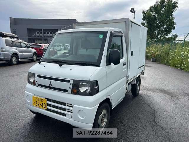 Mitsubishi MINICAB TRUCK 2010-11 8651763-4