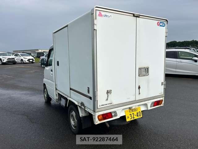 Mitsubishi MINICAB TRUCK 2010-11 8651763-8