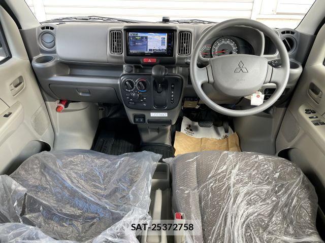 Mitsubishi MINICAB VAN 2024-08 8647142-2