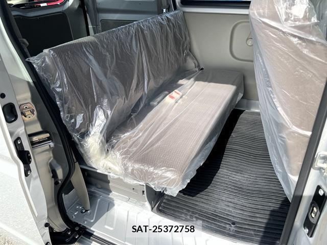 Mitsubishi MINICAB VAN 2024-08 8647142-4