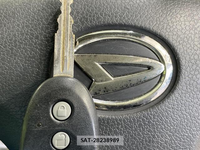 Daihatsu MIRA 2013-11 8646920-4