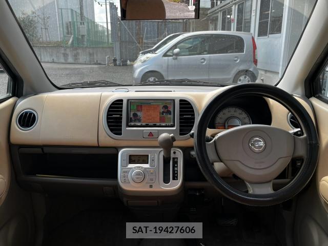 Nissan MOCO 2009-05 8649898-2