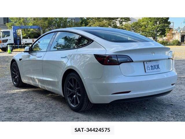 Tesla MODEL 3 2020-12 8649653-15