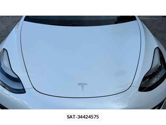 Tesla MODEL 3 2020-12 8649653-19