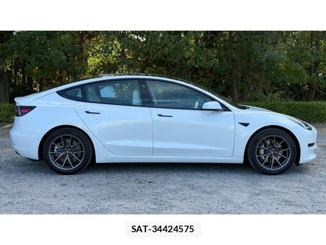 Tesla MODEL 3 2020-12 8649653-2