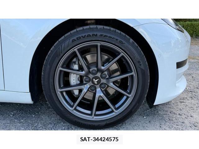 Tesla MODEL 3 2020-12 8649653-7